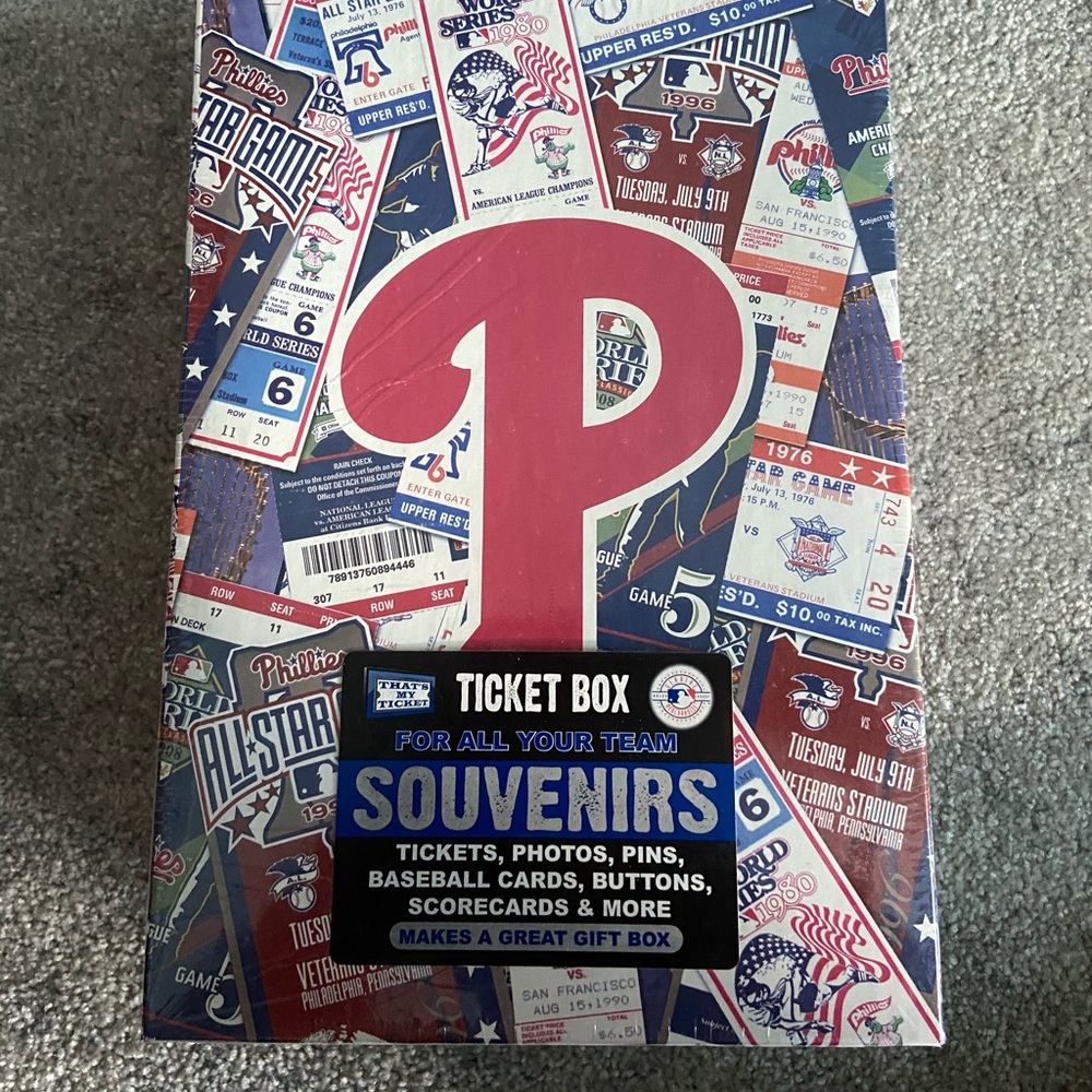 Philadelphia Phillies Souvenir Box